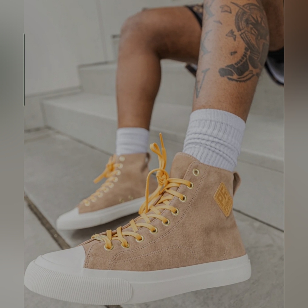 P.F. Flyers Tan Beige Suede Hi-Top Sneakers Sz 8 Womens 6.5 Mens‎